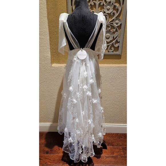 Selfie Leslie White Wedding Dress - Picture 4 of 16